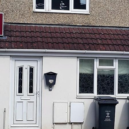 Swindon City Centre Duplex - Entercloud9Sa Exterior photo